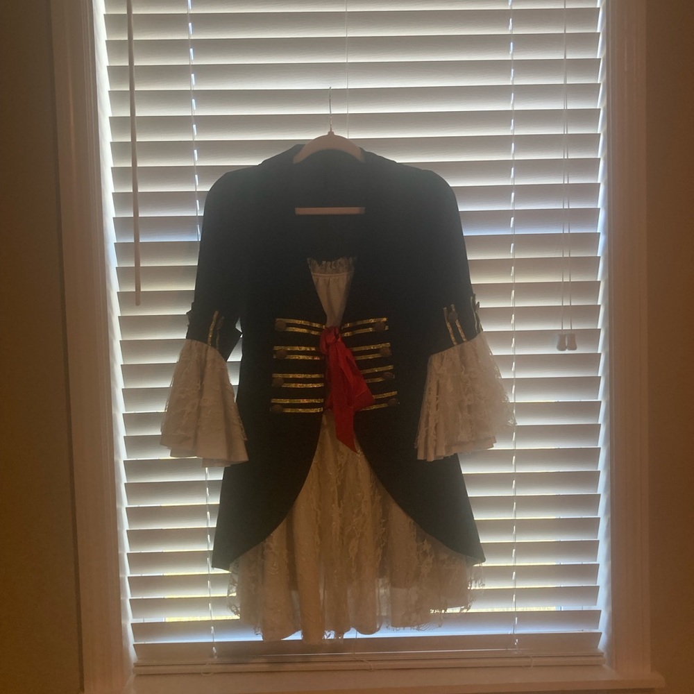 Sexy Pirate Halloween Costume